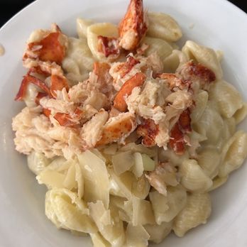 Side Street Cafe - Lobster Mac - American Near Me - Bar Harbor, Maine