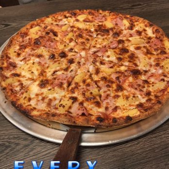 Pizza Twist - Hawaiian Pizza - Pizza Near Me - Bakersfield, California