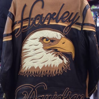 Bonjour Again Upscale Resale - Harley Davidson resale leather jacket - Used, Vintage & Consignment Near Me - Genesee Depot, Wisconsin