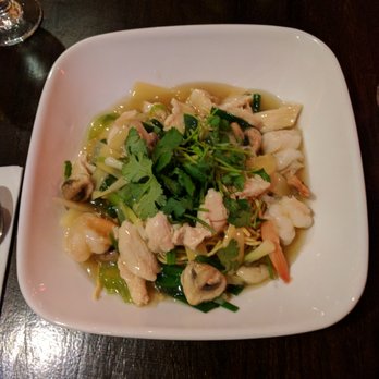 SriPraPhai Thai Restaurant - Crispy noodles - Thai Near Me - Woodside, New York SriPraPhai Thai Restaurant - Crispy noodles - Thai Near Me - Woodside, New York