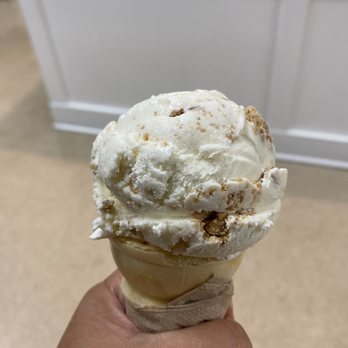 Blue Cow Ice Cream - Key lime pie - Ice Cream & Frozen Yogurt Near Me - Roanoke, Virginia