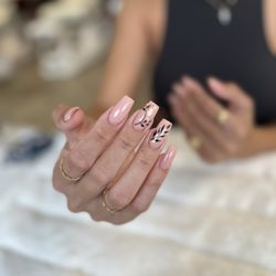 La Rouge Nails Warehouse - Cute