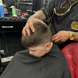 Clipper Crew Barber Shop - My boy Ezra getting the Geo cut.