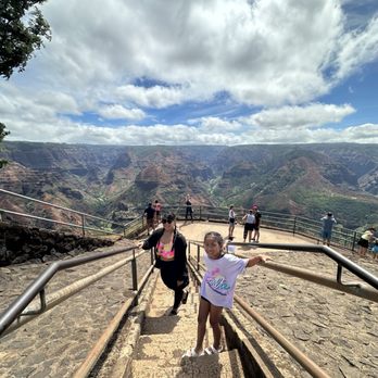 Waimea Canyon Lookout - Hiking Near Me