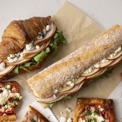 Paris Baguette by null