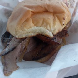 Err'Thang Smoked - Brisket sandwich