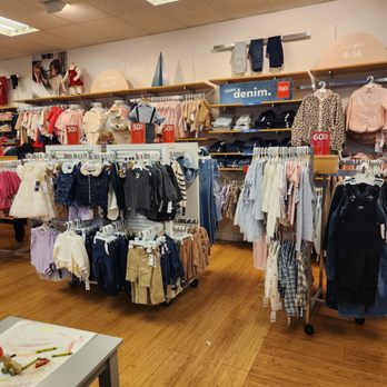 OshKosh B'gosh - Children's Clothing Near Me - Blowing Rock, North Carolina OshKosh B'gosh - Children's Clothing Near Me - Blowing Rock, North Carolina