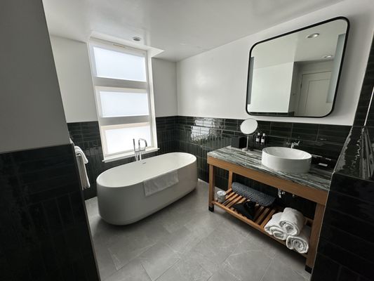 Kissel Uptown Oakland - The Unbound Collection by Hyatt by null