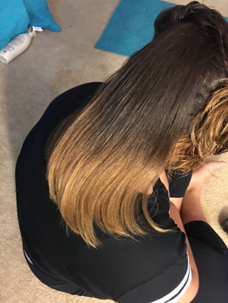 CATHIANA’S FOR HAIR 21932 Schoenborn St, Canoga Park, California