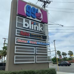 Gardena Plaza