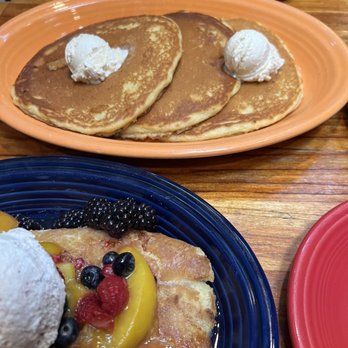 Tower Cafe - Santa Fe Blueberry Cornmeal Pancakes - Breakfast & Brunch Near Me - Sacramento, California