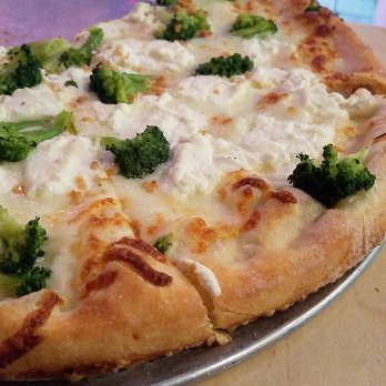 Lucky's Pizza - White broccoli pizza - Pizza Near Me - Glendale, Arizona Lucky's Pizza - White broccoli pizza - Pizza Near Me - Glendale, Arizona