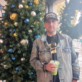 Phin Smith - Nice spot for a photo "Hello Andy" - Coffee & Tea Near Me - Garden Grove, California