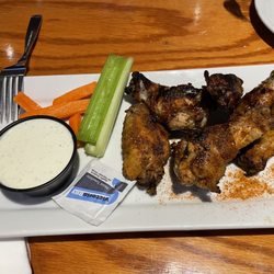 Glory Days Grill - Grilled Chicken wings - old bay rub