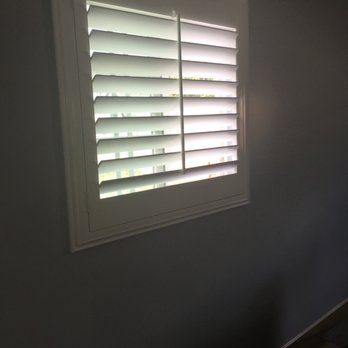 Classic Blinds - Dining room window - Shades & Blinds Near Me Classic Blinds - Dining room window - Shades & Blinds Near Me