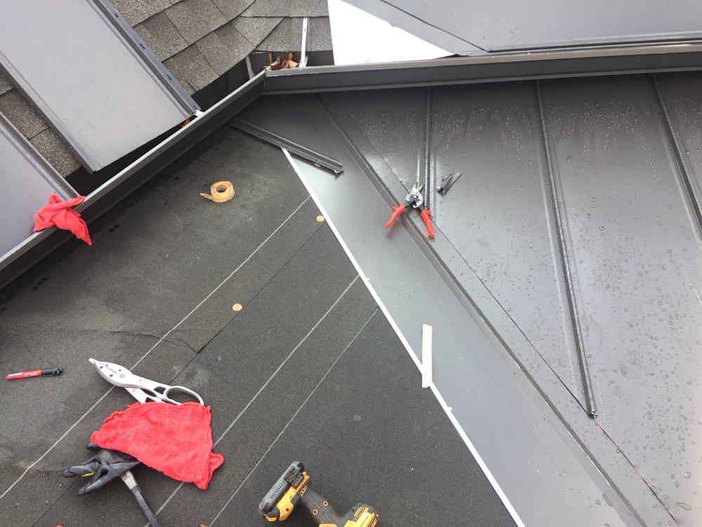 Slide of Lonnie Manuel Roofing