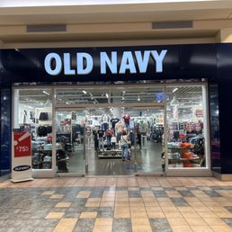 Exterior photo of Old Navy - San Juan, Puerto Rico Exterior photo of Old Navy - San Juan, Puerto Rico