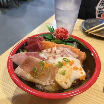 Sake - Sushi Bars Near Me - Pinole, California