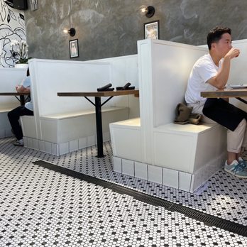Valentina - Booth seating - Seafood Near Me - Encinitas, California Valentina - Booth seating - Seafood Near Me - Encinitas, California