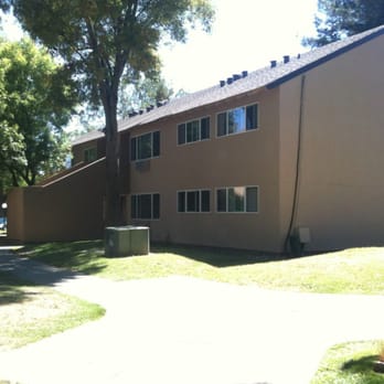 Anderson Place - A nice sunny day! - Apartments Near Me - Davis, California