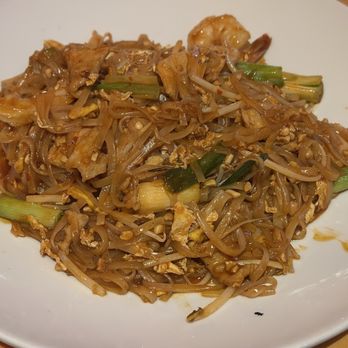 Cilantro Thai & Sushi Restaurant - Cilantro Pad Thai - Thai Near Me - Akron, Ohio Cilantro Thai & Sushi Restaurant - Cilantro Pad Thai - Thai Near Me - Akron, Ohio