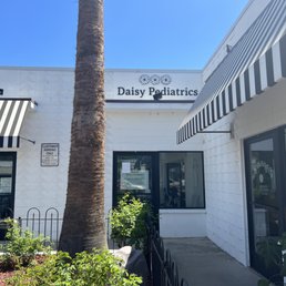Exterior outside entrance of Daisy Pediatrics - Santa Clarita, California Exterior outside entrance of Daisy Pediatrics - Santa Clarita, California