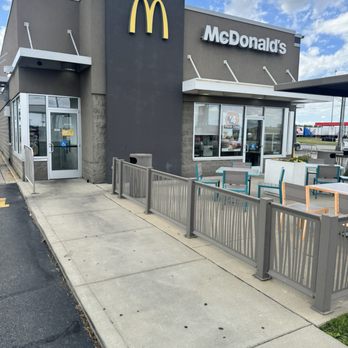 McDonald's - Coffee & Tea Near Me - Oakwood, Illinois McDonald's - Coffee & Tea Near Me - Oakwood, Illinois