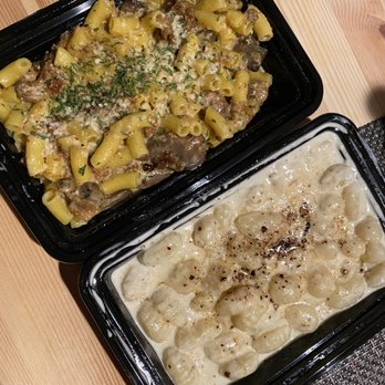 ARTIPASTA - Spinach Mushroom Pasta and Four Cheese Gnocchi - Italian Near Me - Austin, Texas ARTIPASTA - Spinach Mushroom Pasta and Four Cheese Gnocchi - Italian Near Me - Austin, Texas