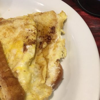 Vanta Cafe - Super eggy on the top of the French toast - Breakfast & Brunch Near Me - Wailuku, Hawaii