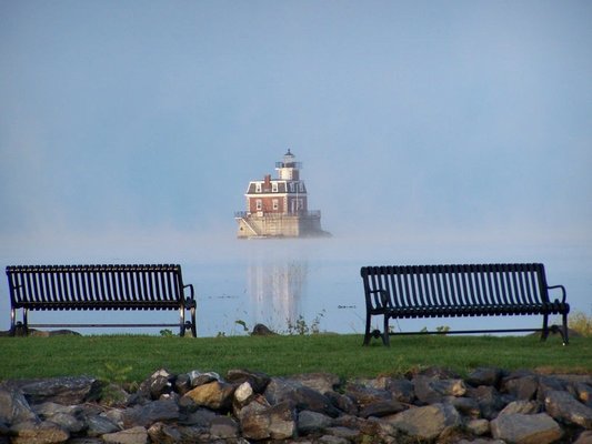 Hudson Athens Lighthouse by null