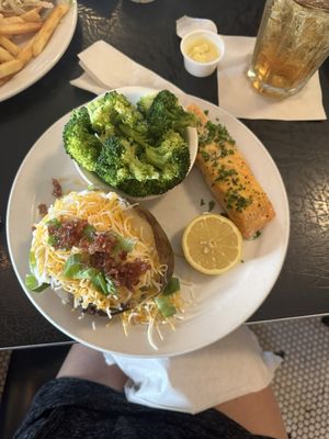 Dalts American Grill by null