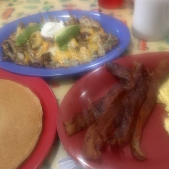 The Potholder Cafe - The Couch - Breakfast & Brunch Near Me - Long Beach, California The Potholder Cafe - The Couch - Breakfast & Brunch Near Me - Long Beach, California