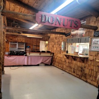 High Hill Ranch - Apple donuts being freshly made - Donuts Near Me - Placerville, California High Hill Ranch - Apple donuts being freshly made - Donuts Near Me - Placerville, California
