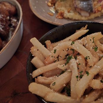 American Bar & Grille - Truffle fries and roasted garlic potatoes - American Near Me - Atlantic City, New Jersey American Bar & Grille - Truffle fries and roasted garlic potatoes - American Near Me - Atlantic City, New Jersey