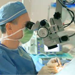 Filutowski Eye Institute - Dr. Konrad Filutowski performs surgery