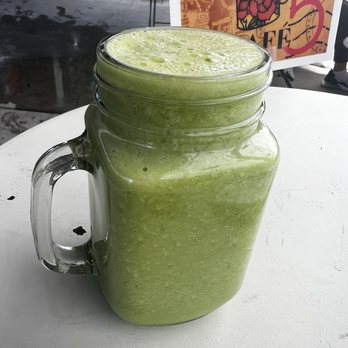 A Romo's Cafe - Green smoothie - Coffee & Tea Near Me - Hayward, California