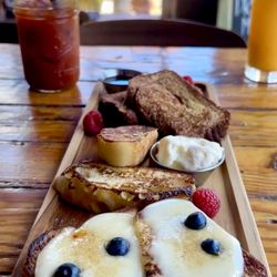 The Cruisery - Embark on a brunch adventure with our French Toast Flight featuring delectable options like mascarpone, torrijas, PB + J and Cinnamon Babka!