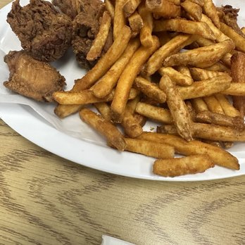Bodeau's Caribbean Cuisine - Chicken Wings with Fries - Haitian Near Me - Las Vegas, Nevada Bodeau's Caribbean Cuisine - Chicken Wings with Fries - Haitian Near Me - Las Vegas, Nevada