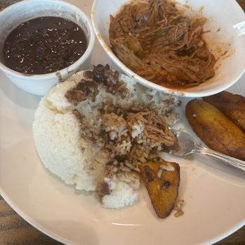 Padrino's Cuban Restaurant - Ropa Vieja - Cuban Near Me - Plantation, Florida