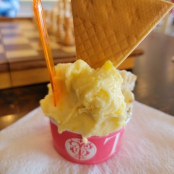 Tifa Chocolate and Gelato - Small gelato with wafer cookie. - Chocolatiers & Shops Near Me - Camarillo, California Tifa Chocolate and Gelato - Small gelato with wafer cookie. - Chocolatiers & Shops Near Me - Camarillo, California