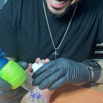 Sorry Mama Tattoo Studio - Tattoo Near Me - Chicago, Illinois
