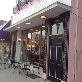 Aglamesis Bros - Storefront - Ice Cream & Frozen Yogurt Near Me - Cincinnati, Ohio