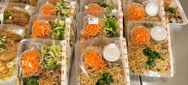 Banh Mi & Che Cali by null