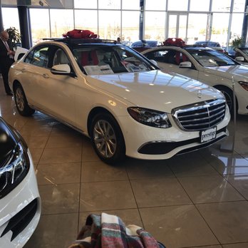 Mercedes-Benz of Paramus - Car Dealers Near Me - Paramus, New Jersey