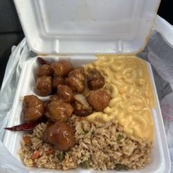 Honolulu Barbeque - Spicy Hawaiian chicken, Hawaiian rice and Mac & cheese