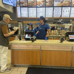 Culver's - Everyone is attentive to the customers at this location.