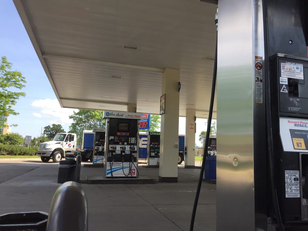 HOLIDAY STATIONSTORES Updated September 2024 441 W 79th St