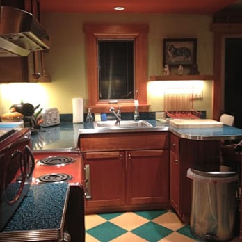 Kate's Lazy Meadow - FULL kitchen - Hotels Near Me - Mount Tremper, New York