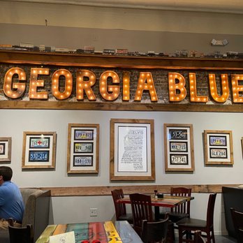 Georgia Blue - Inside decor very nice - American Near Me - Brookhaven, Mississippi