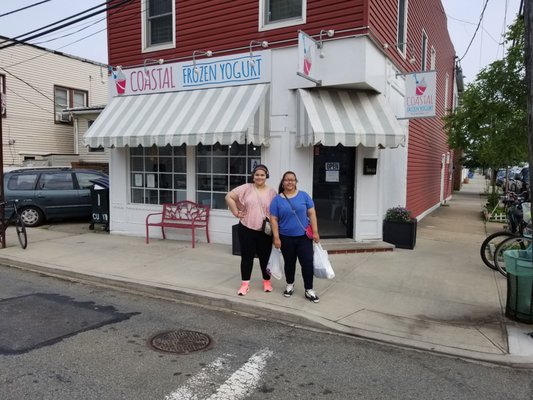 Coastal Frozen Yogurt by null